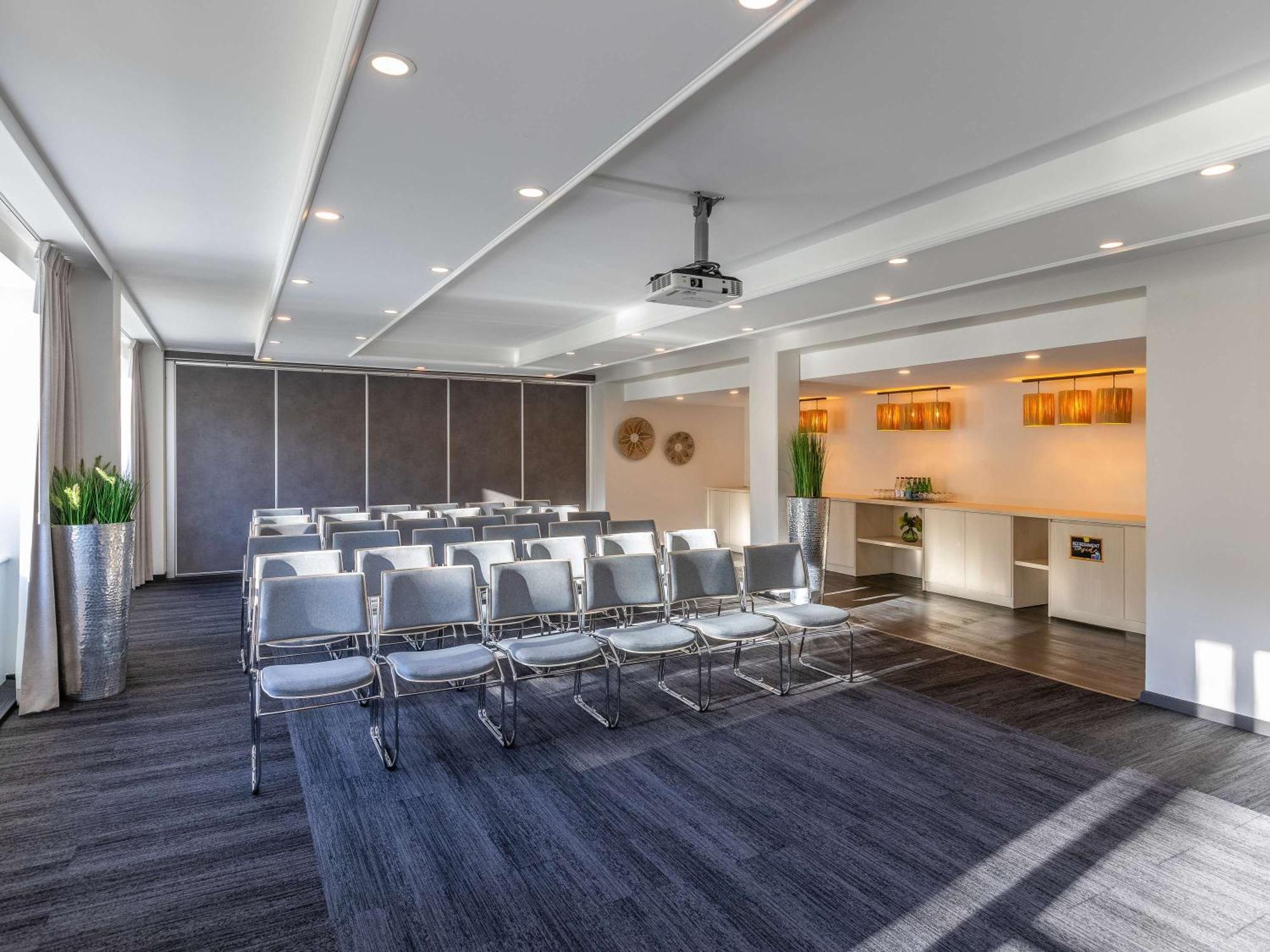 Novotel Luxembourg Kirchberg Bagian luar foto