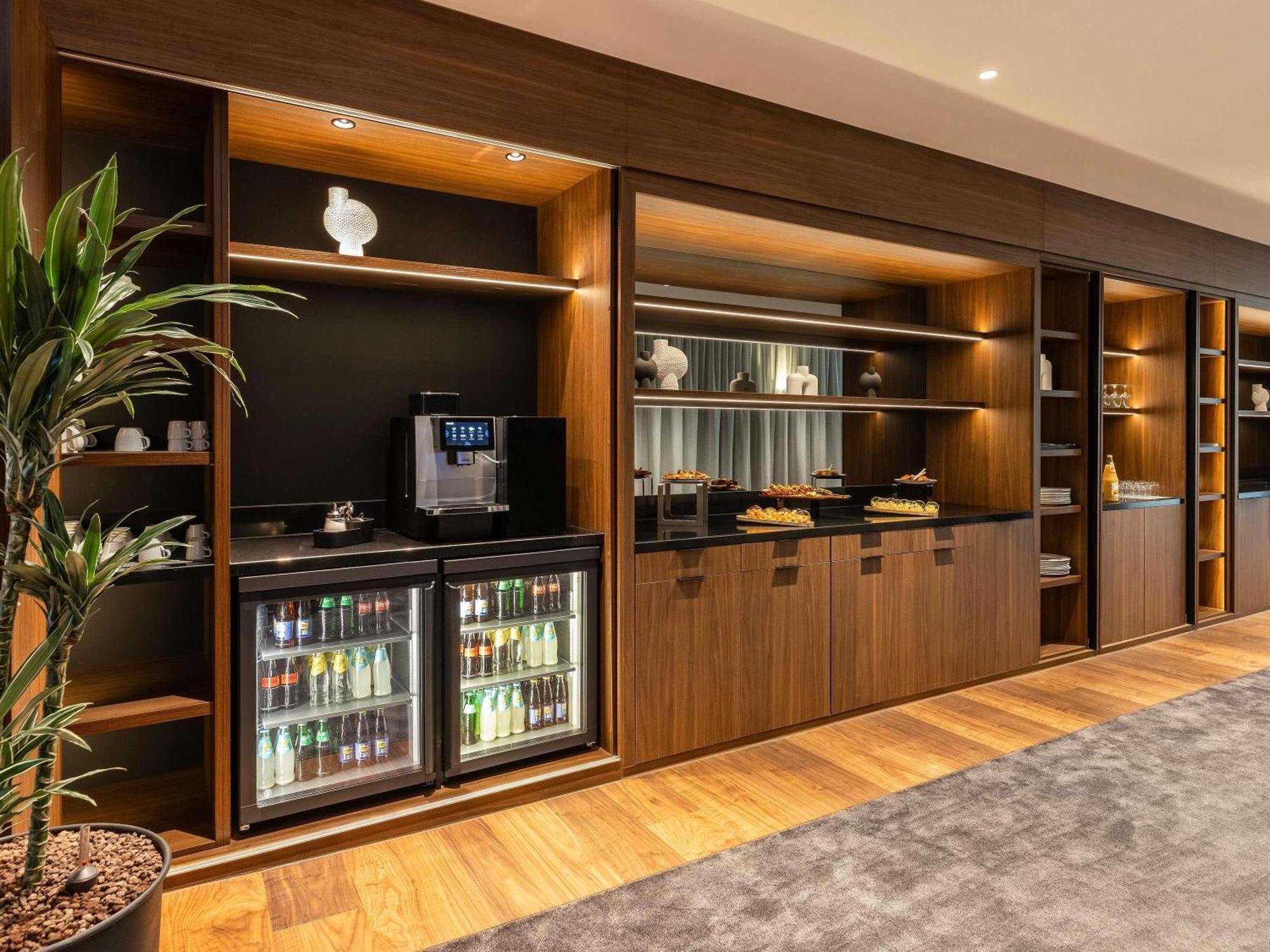 Novotel Luxembourg Kirchberg Bagian luar foto